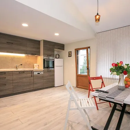 и принцеса Daire Sandanski